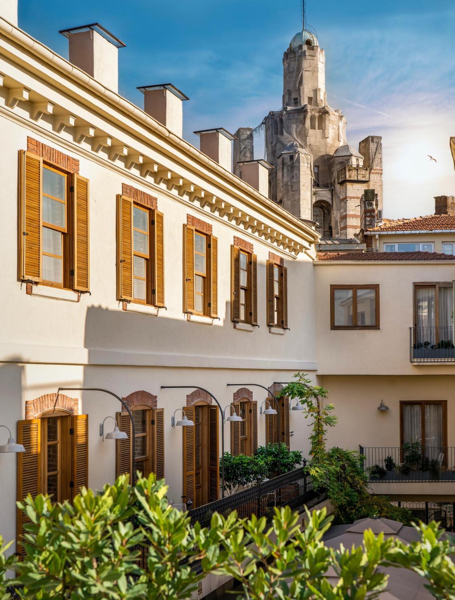 Ecole St. Pierre Hotel Istanbul Exteriör bild
